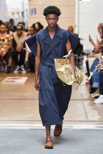 Look 1